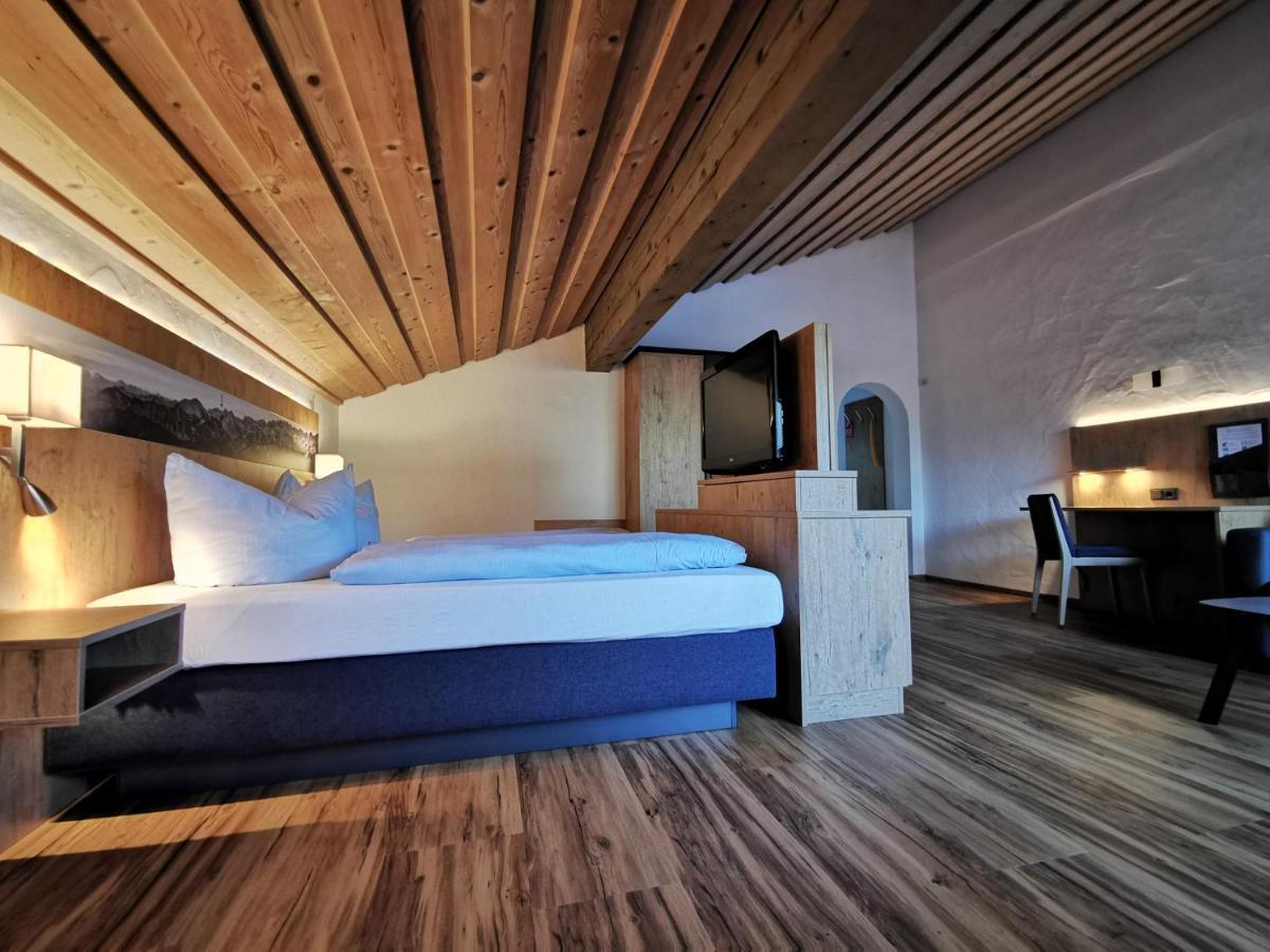 Gasthof & Hotel Zur Post Wallgau Eksteriør bilde